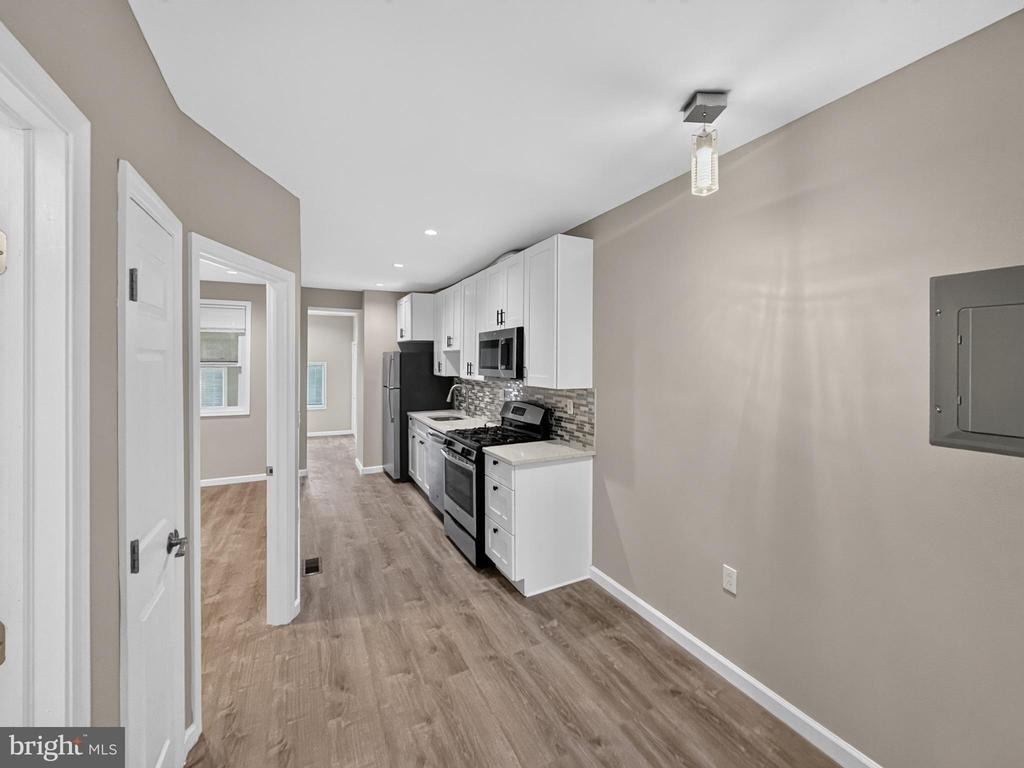 208 21st Street Ne - Photo 5