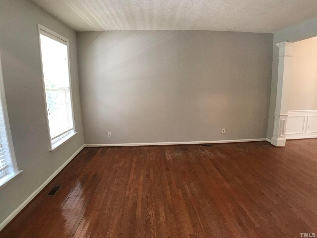 114 Hidden Rock Court - Photo 2