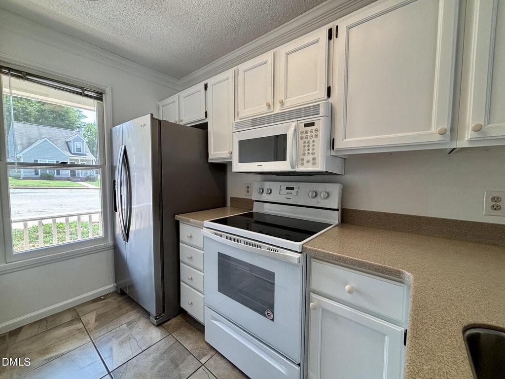 1446 Cimarron Parkway - Photo 6