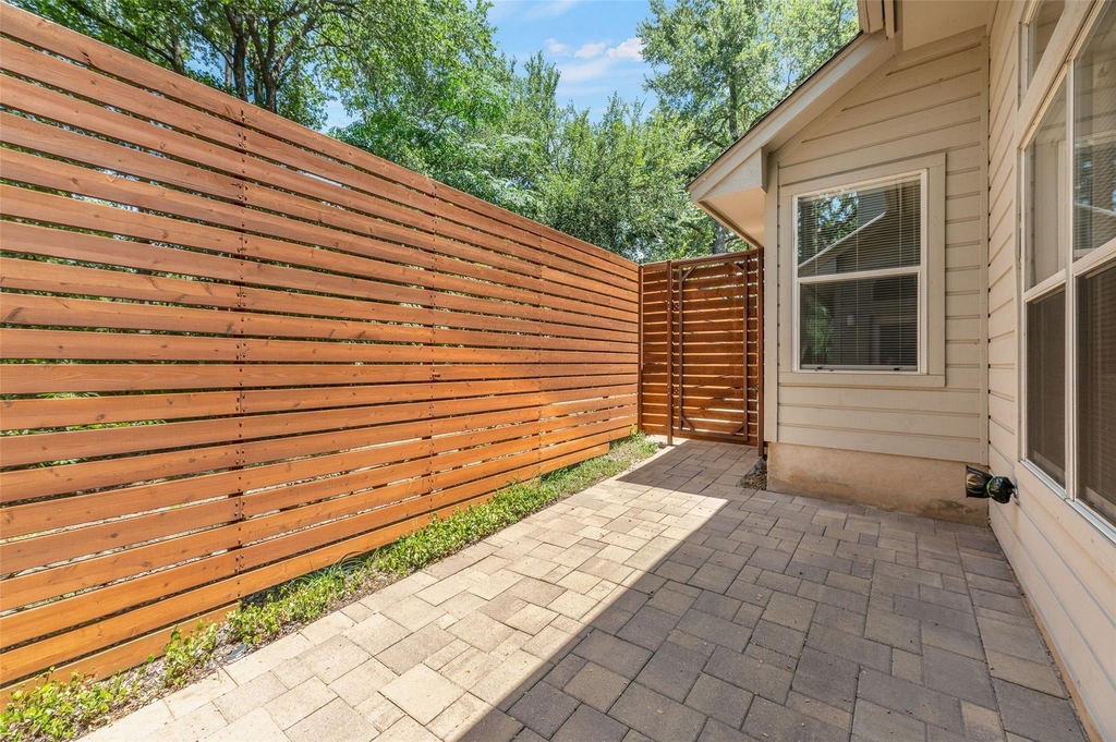 1621 Maggie Mayes St - Photo 33