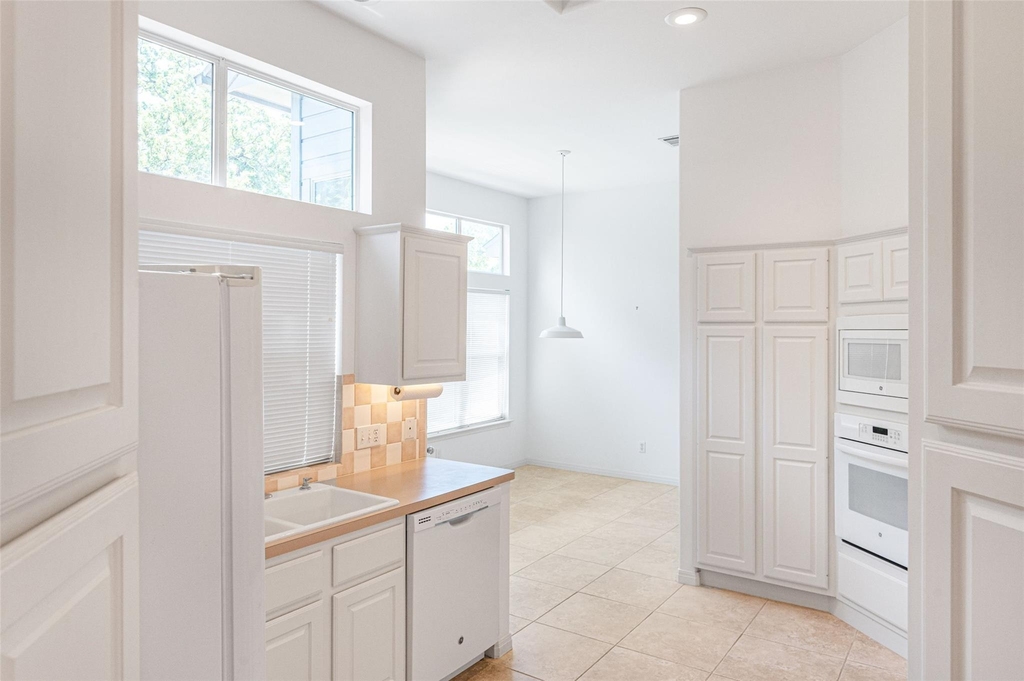 1621 Maggie Mayes St - Photo 10