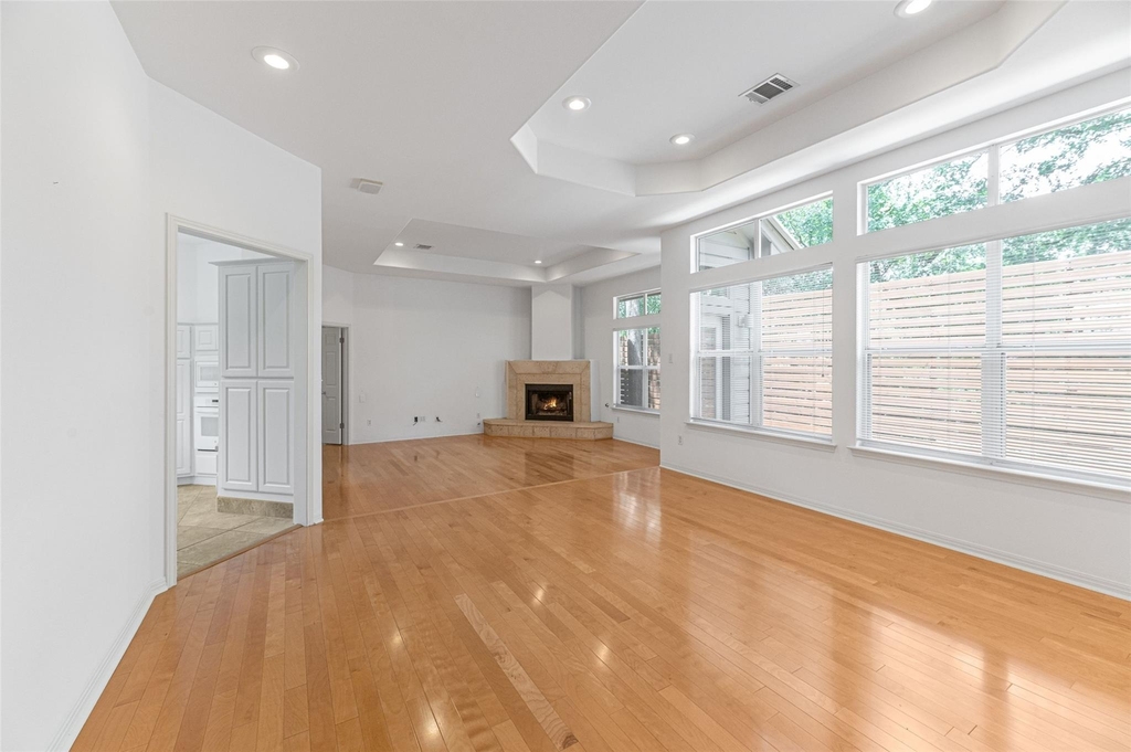 1621 Maggie Mayes St - Photo 3