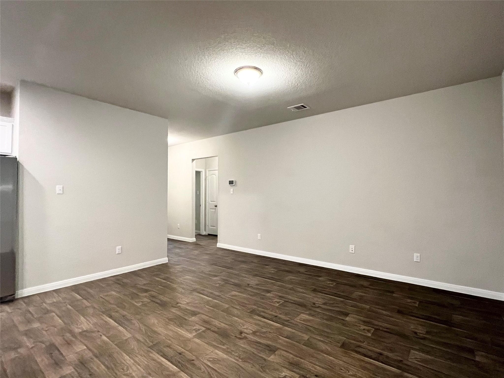 105 Naset Dr - Photo 10