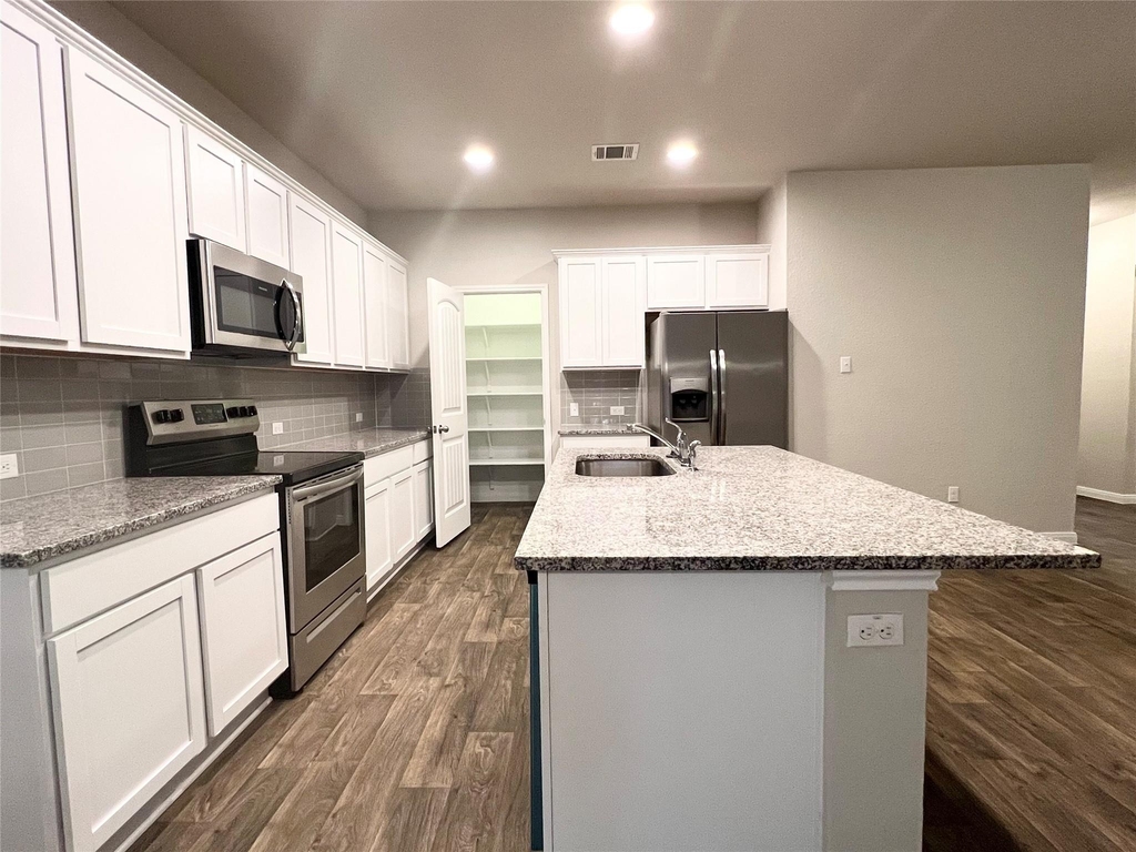 105 Naset Dr - Photo 14