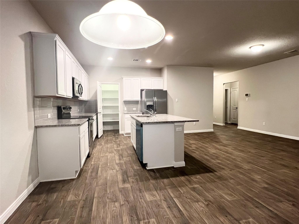 105 Naset Dr - Photo 5