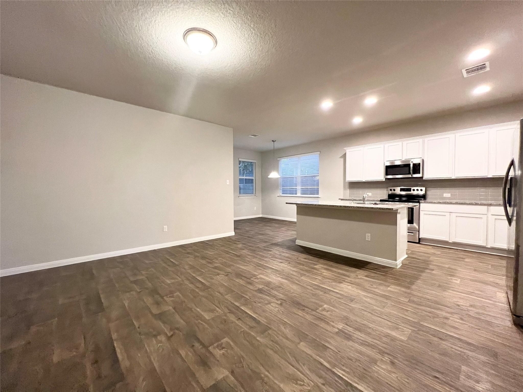 105 Naset Dr - Photo 7
