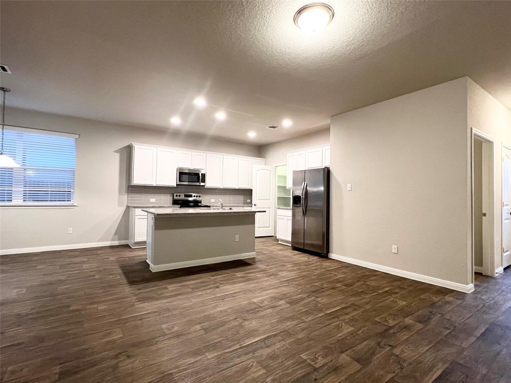 105 Naset Dr - Photo 8