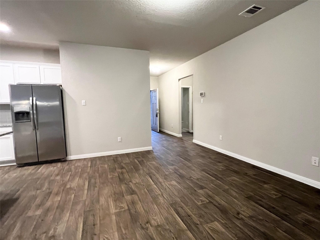 105 Naset Dr - Photo 9