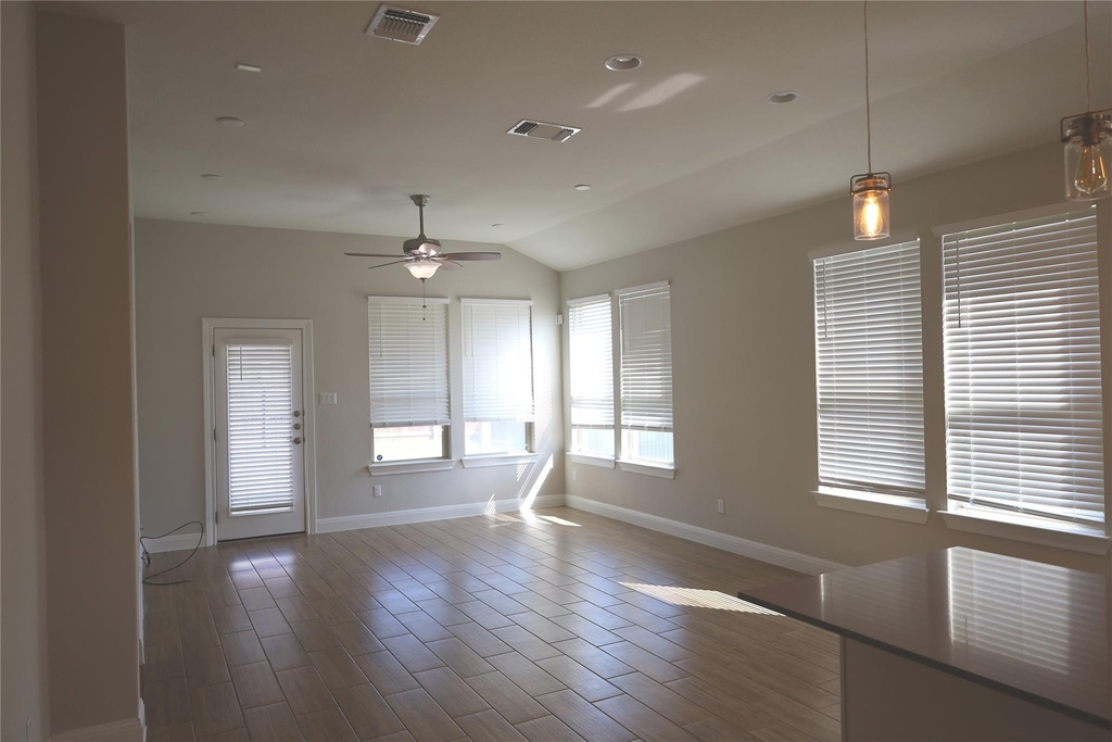 169 Isabella Way - Photo 3