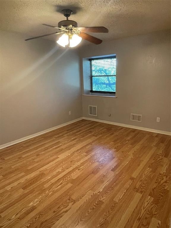 2304 Barton Village Cir - Photo 4