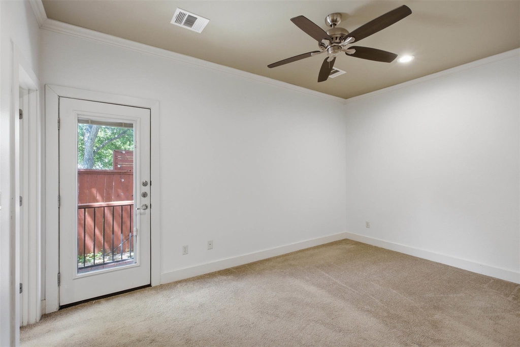 1315 W Anderson Ln - Photo 20