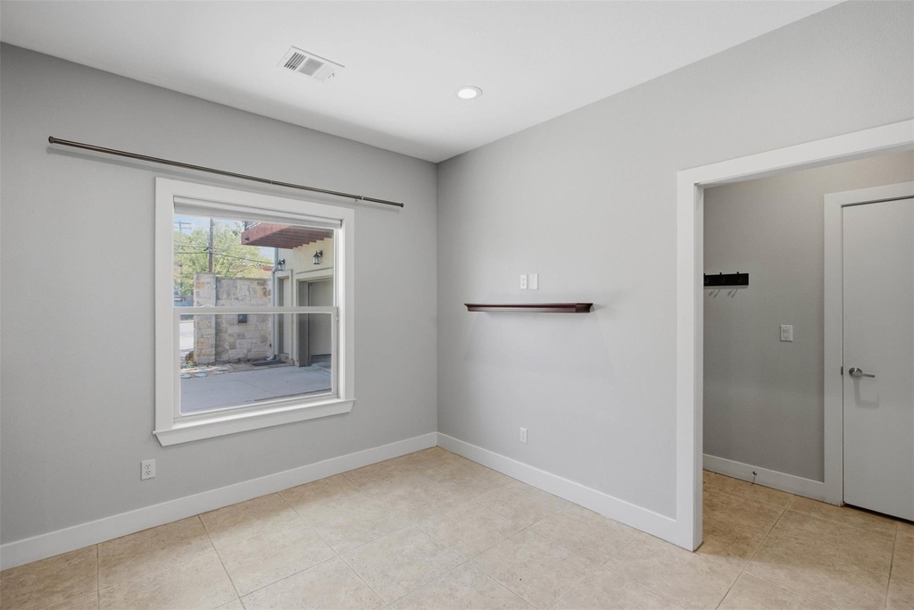 1315 W Anderson Ln - Photo 8