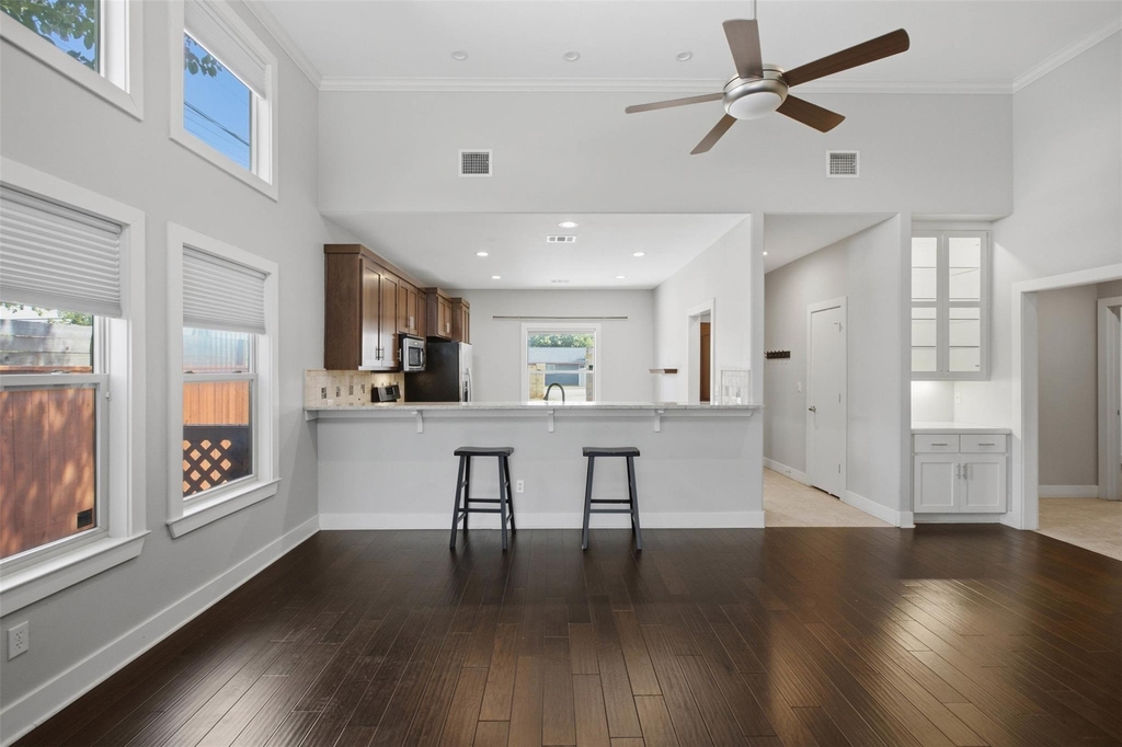 1315 W Anderson Ln - Photo 15