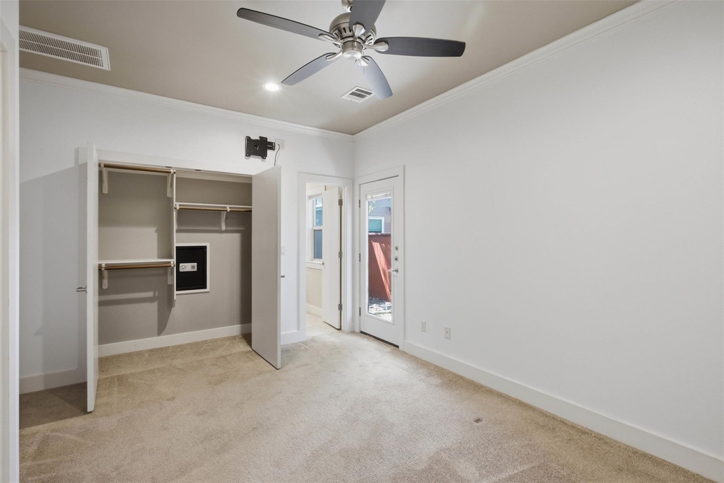 1315 W Anderson Ln - Photo 18
