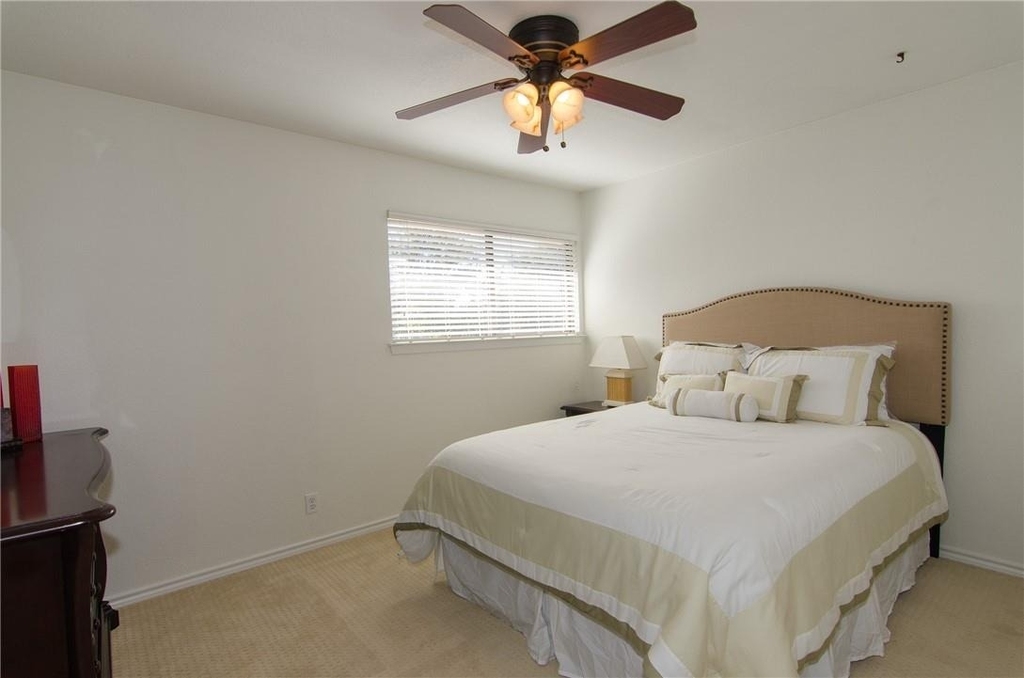 1353 Lost Creek Blvd - Photo 20