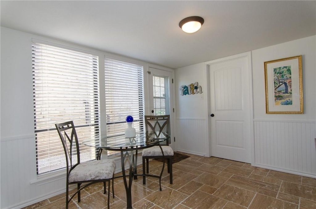 1353 Lost Creek Blvd - Photo 4