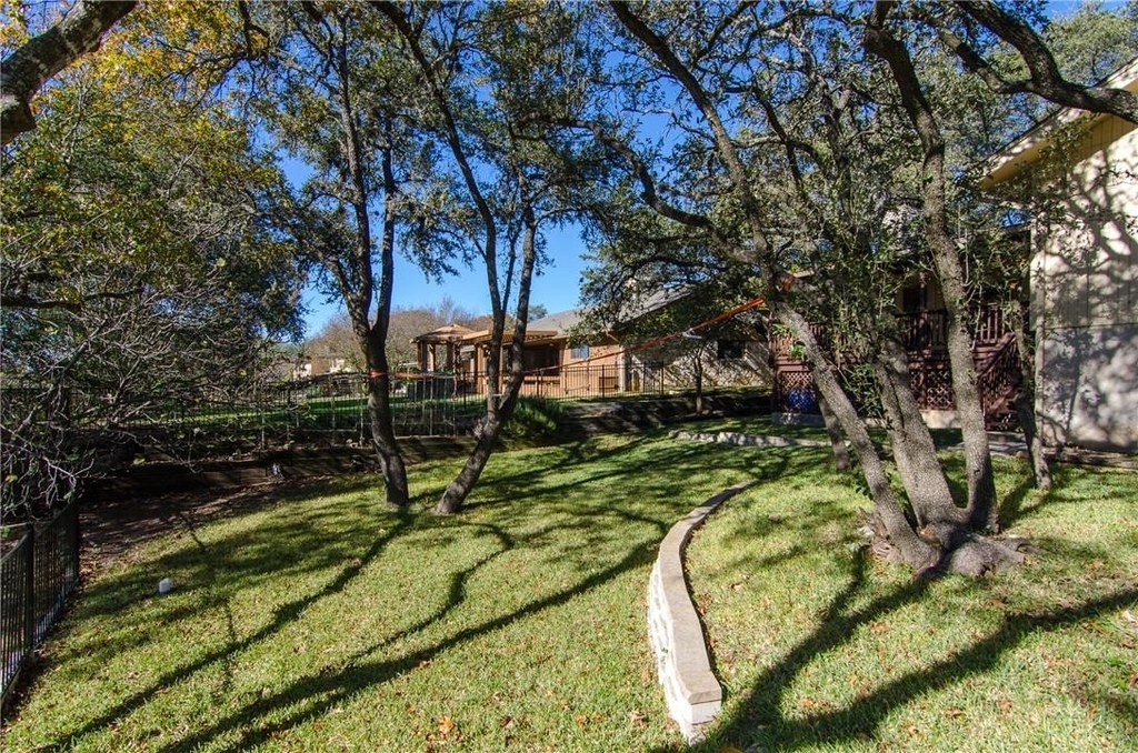 1353 Lost Creek Blvd - Photo 29
