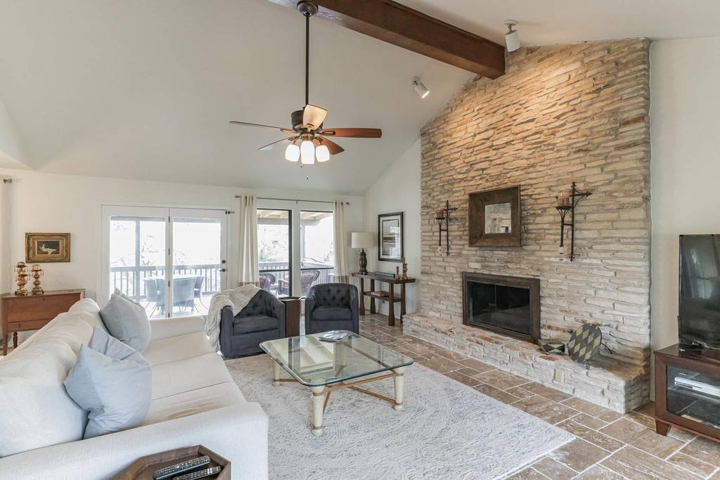 1353 Lost Creek Blvd - Photo 9