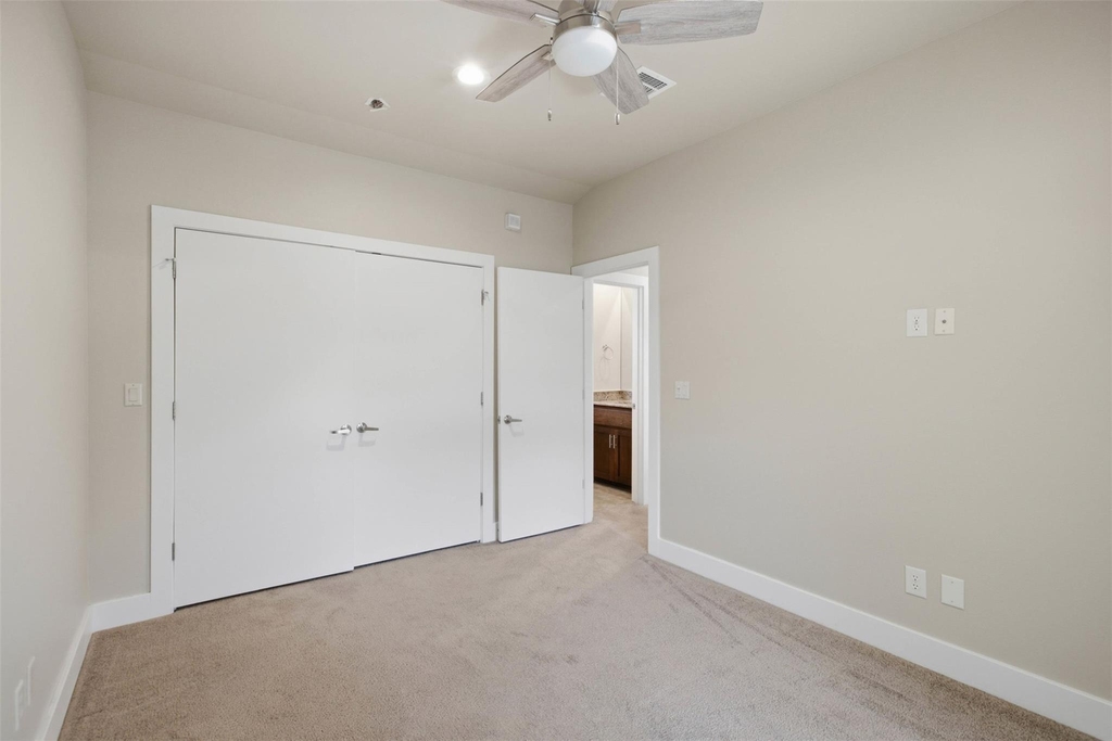 1315 W Anderson Ln - Photo 17