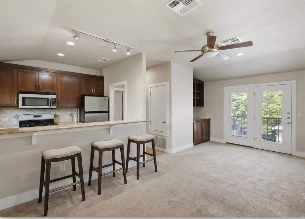 1315 W Anderson Ln - Photo 13