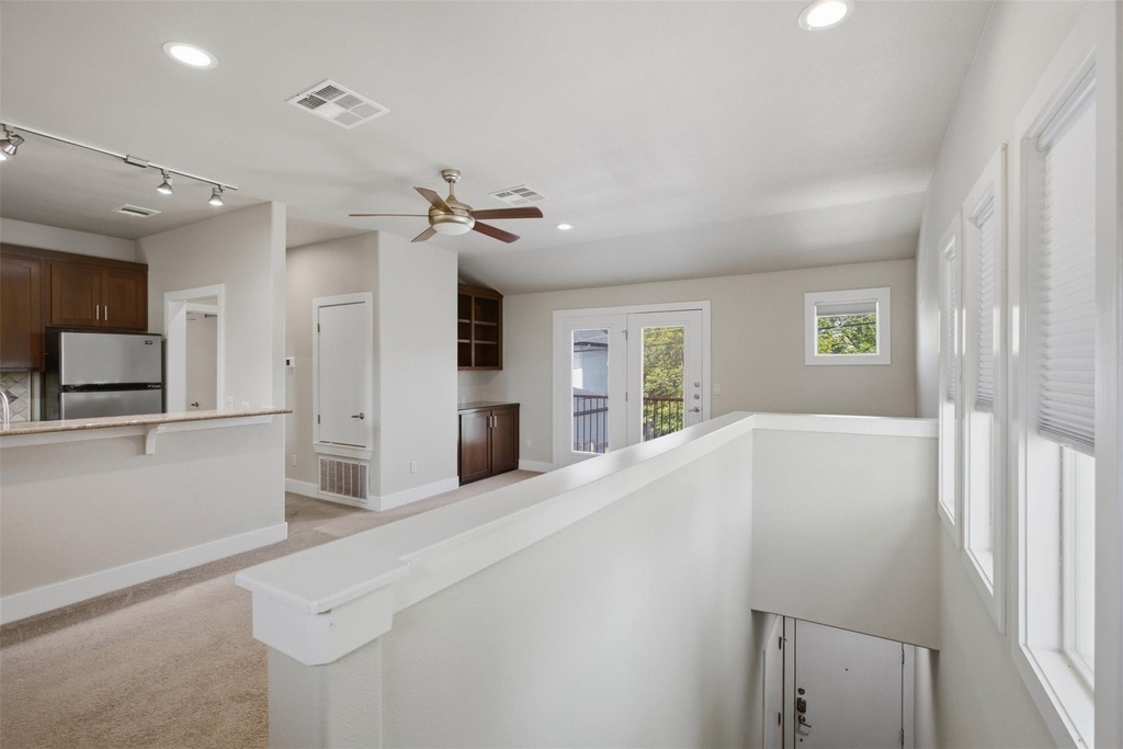 1315 W Anderson Ln - Photo 5