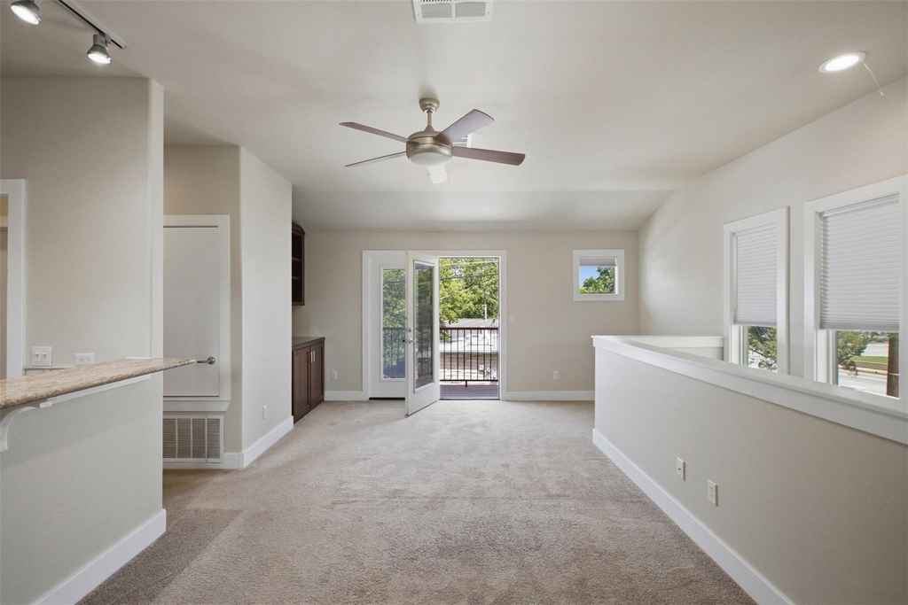 1315 W Anderson Ln - Photo 7