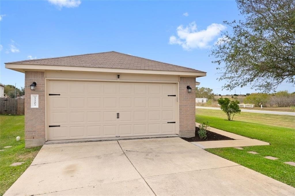 12201 Sky Harbor Dr - Photo 1