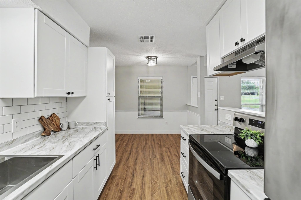 802 Ranch Rd - Photo 1