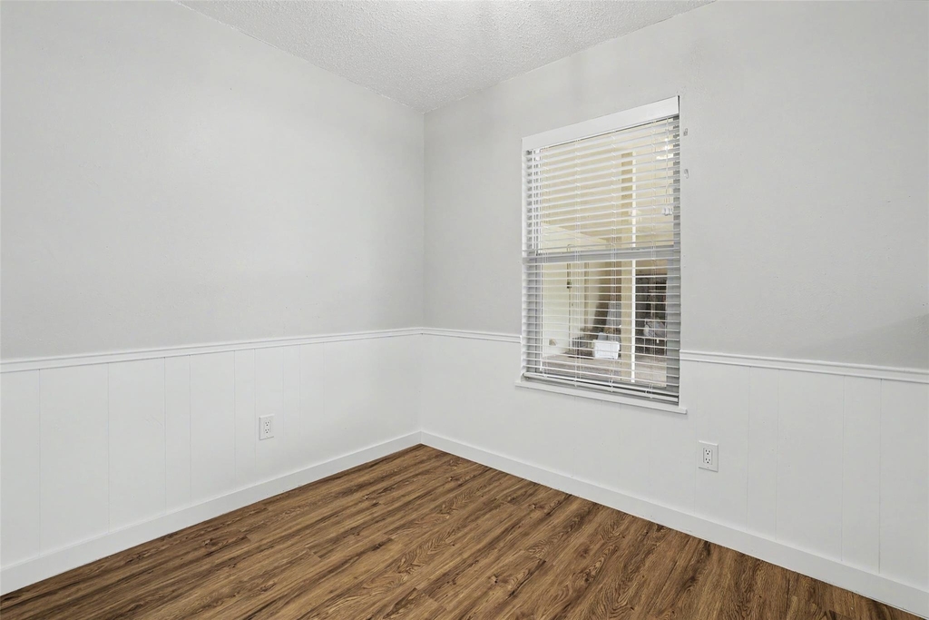 802 Ranch Rd - Photo 12