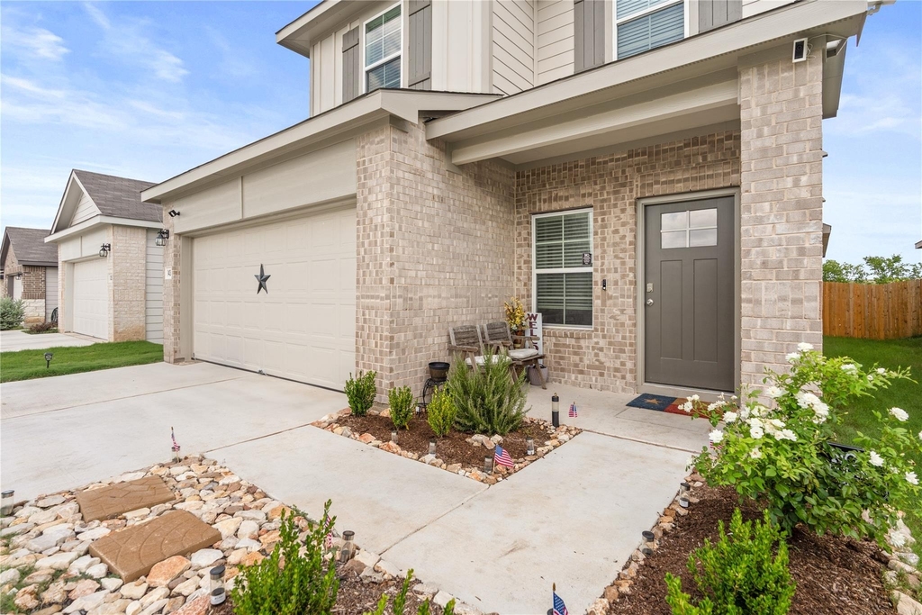 143 Santa Rosa Ln - Photo 2