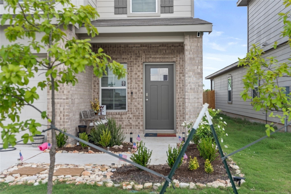 143 Santa Rosa Ln - Photo 1