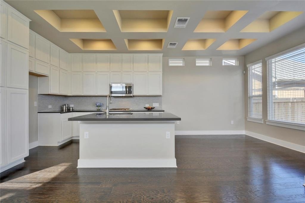 900 Banyon St - Photo 10
