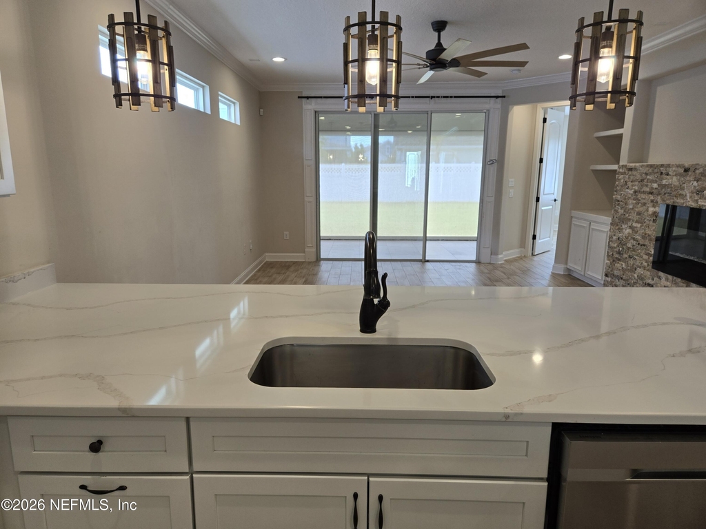 835 Silver Pine Drive - Photo 9