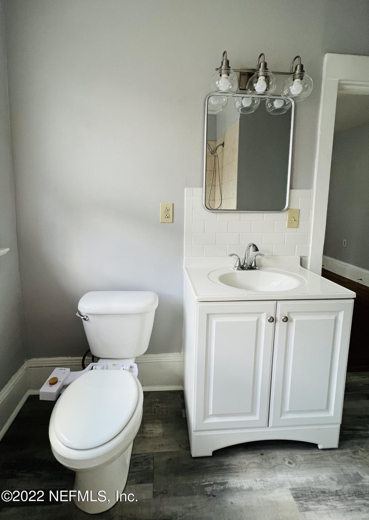 2322 Herschel Street - Photo 8