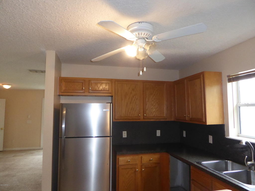 1017 Crestwood Street - Photo 8