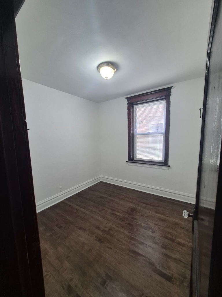 2813 S Lawndale Avenue - Photo 3