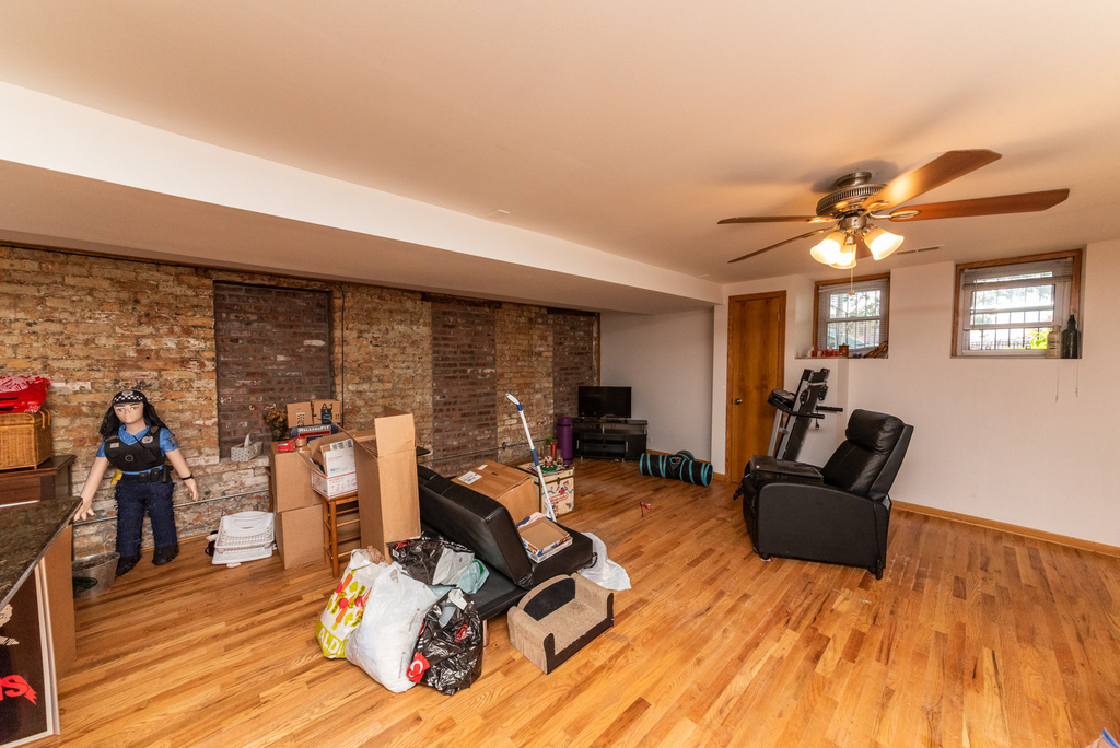 1535 W Leland Avenue - Photo 8