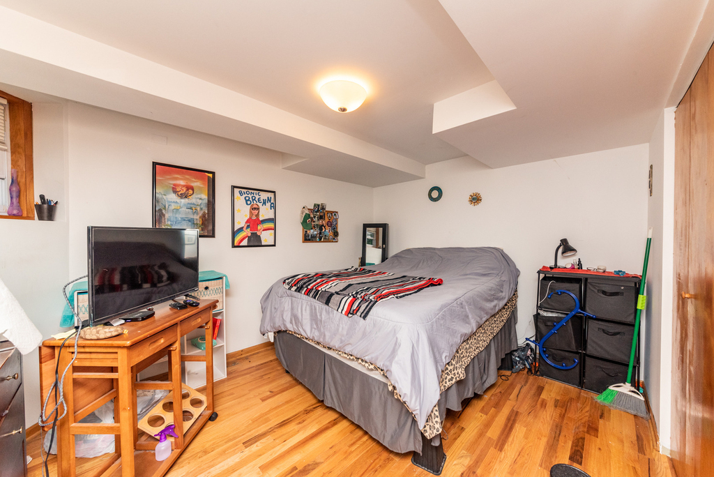 1535 W Leland Avenue - Photo 11