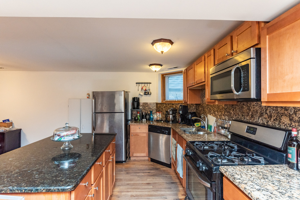 1535 W Leland Avenue - Photo 4