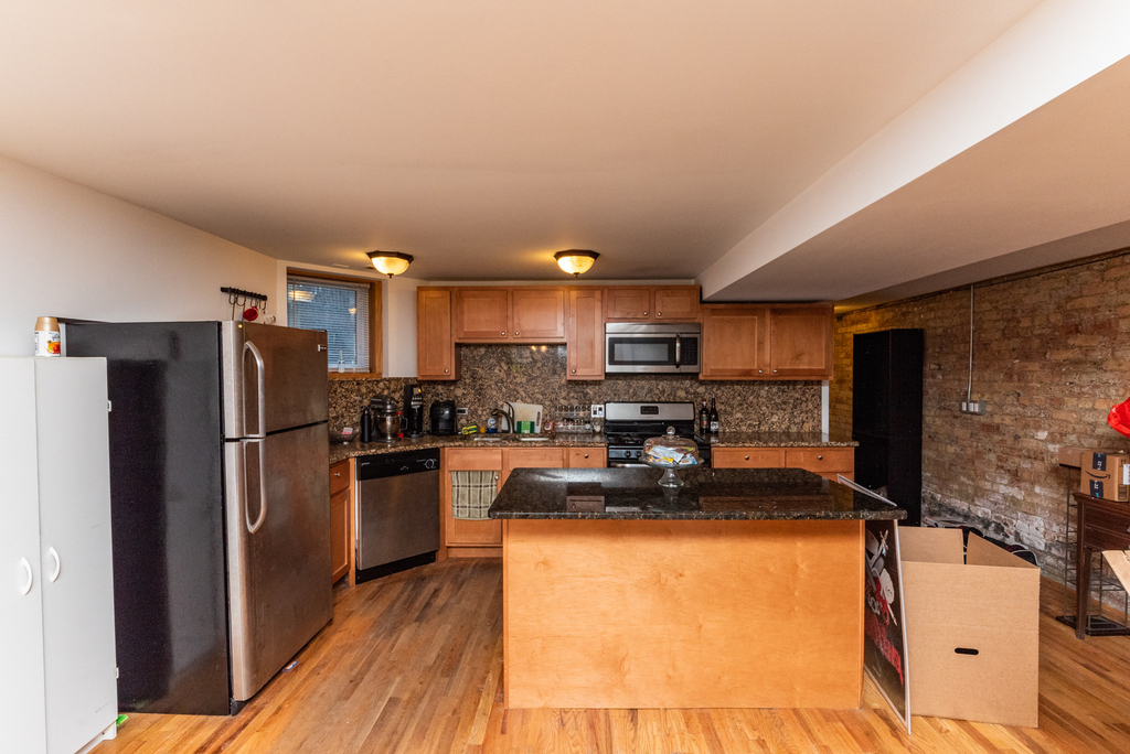 1535 W Leland Avenue - Photo 7
