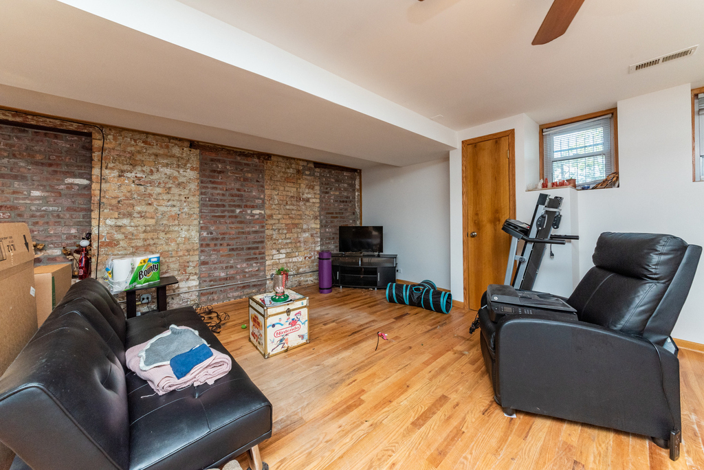 1535 W Leland Avenue - Photo 2