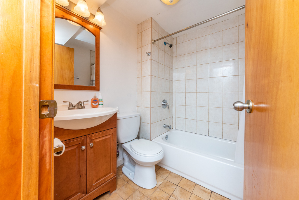 1535 W Leland Avenue - Photo 9