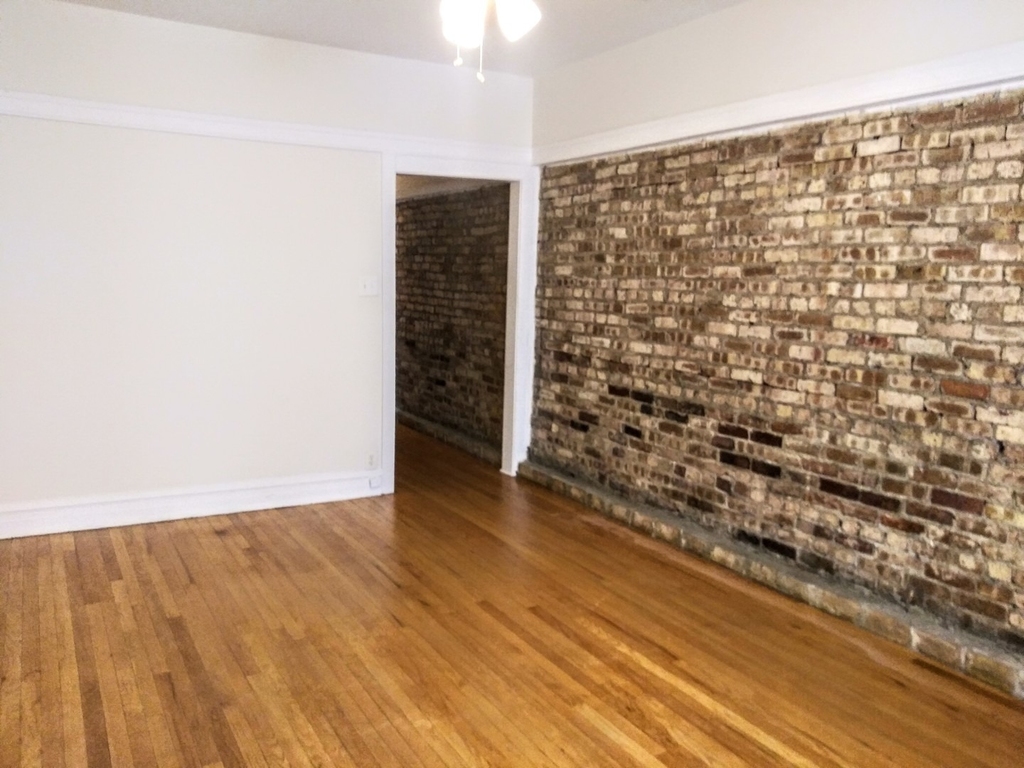 709 W Cornelia Avenue - Photo 8