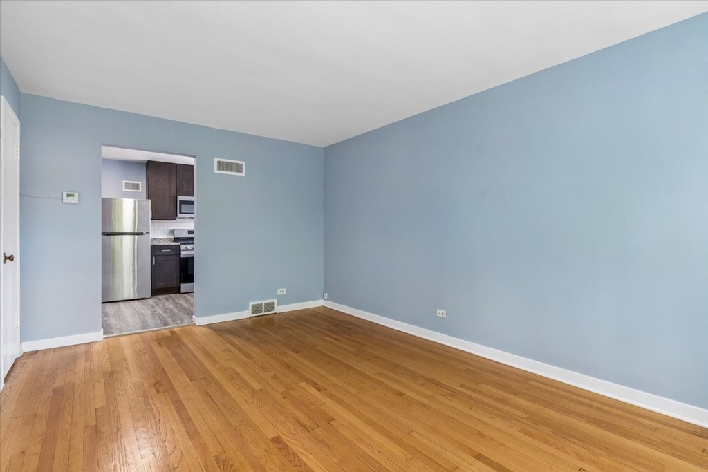 9116 Keating Avenue - Photo 2