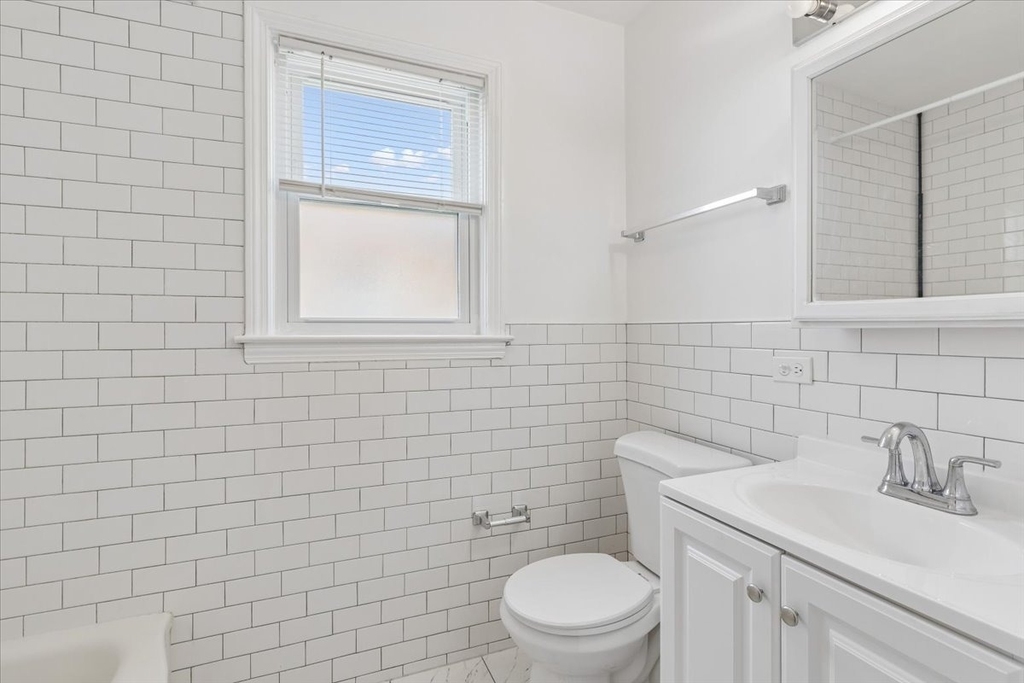 9116 Keating Avenue - Photo 6