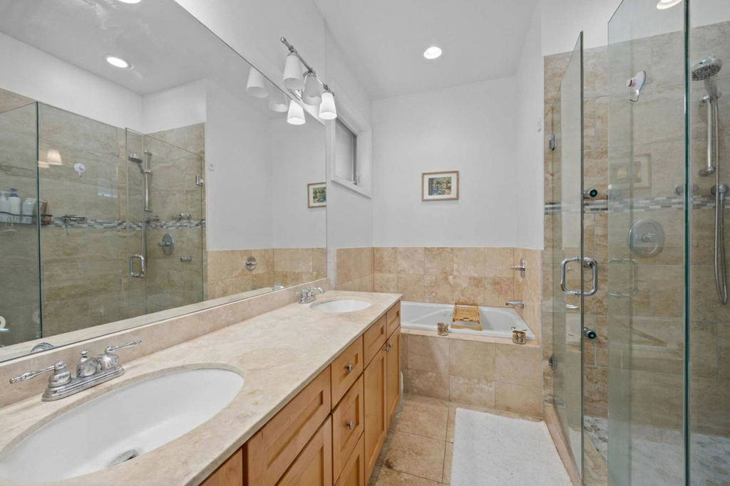 1755 N Artesian Avenue - Photo 15