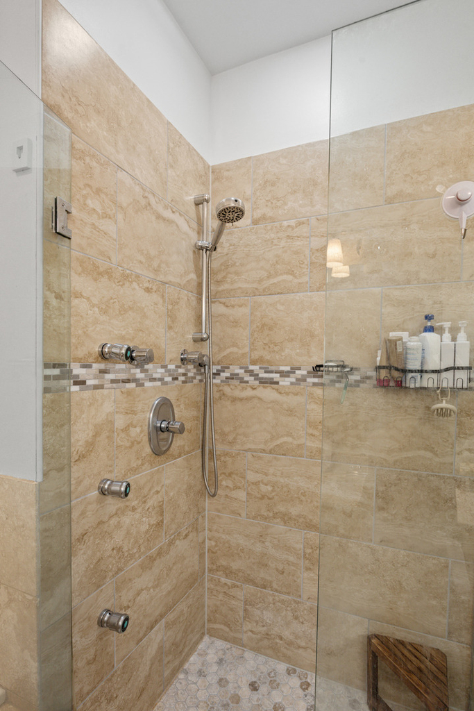 1755 N Artesian Avenue - Photo 16