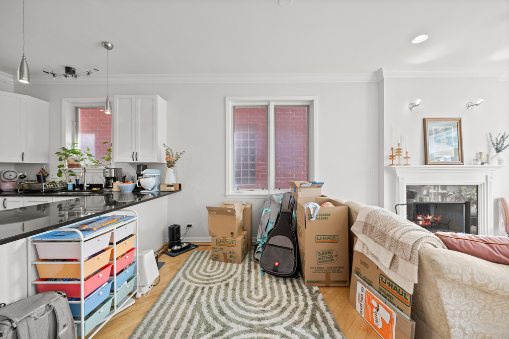 1755 N Artesian Avenue - Photo 10