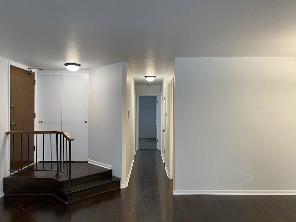 905 Knottingham Drive - Photo 1