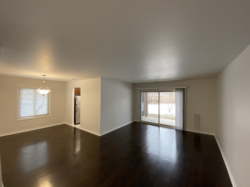 905 Knottingham Drive - Photo 2